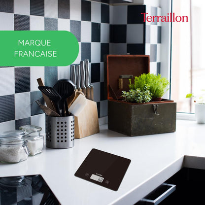 TERRAILLON - T1040 CLASSIC BLACK, Balance de Cuisine électronique, Plateau verre, Tare, Conversions Liquides, Ultra-Fine, Portée 5 kg, Graduation 1g, Noir